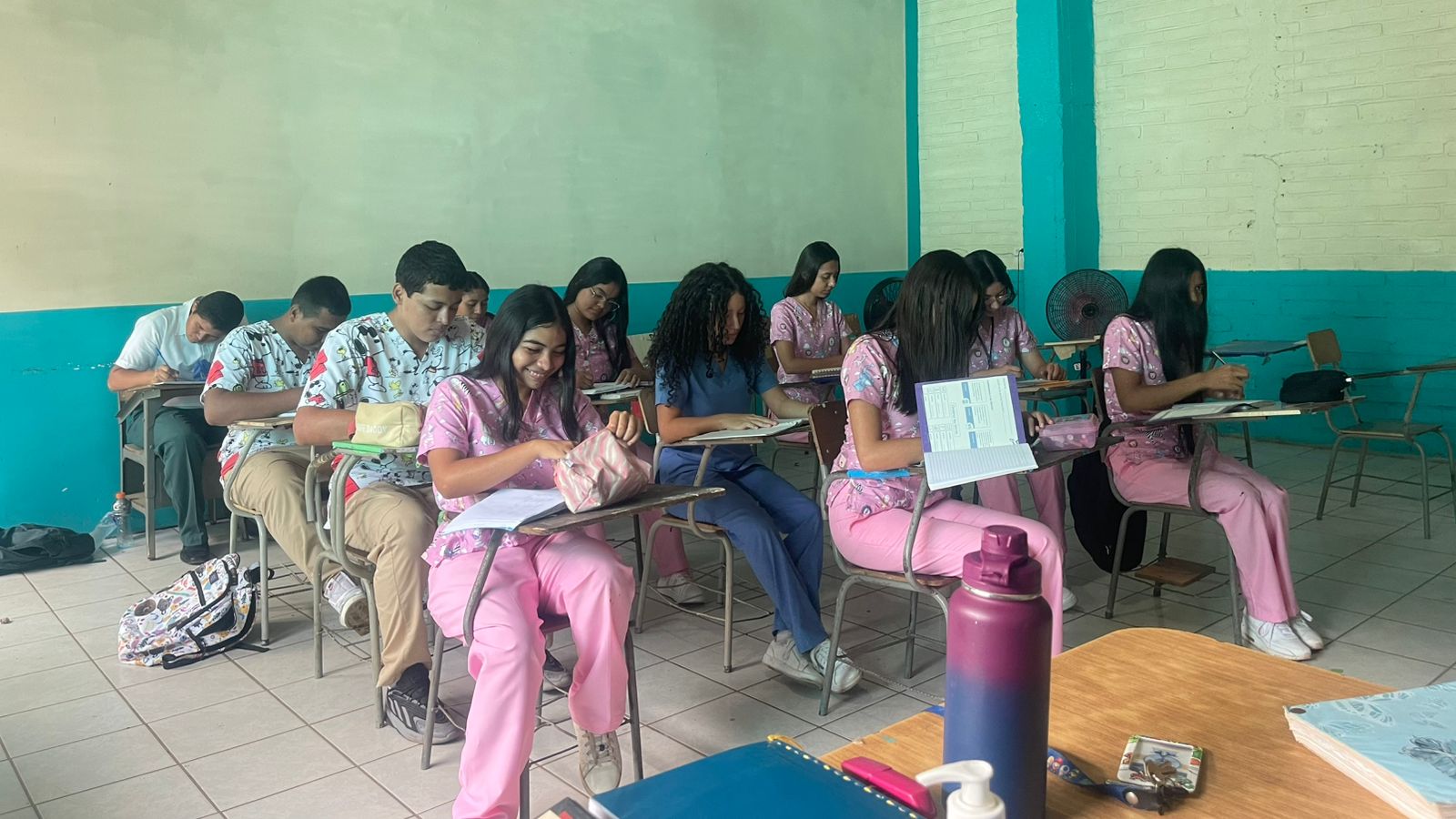 Estudiante en clases